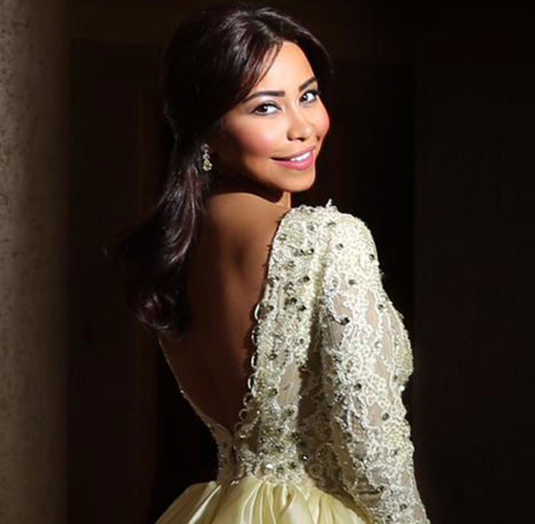 بالصور.. شيرين تظهر بفستان زفاف يخطف الانظار