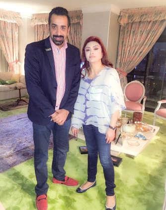 النجمة نبيلة عبيد اثناء لقائها في منزلها بالقاهرة بالزميل بشار جاسم
