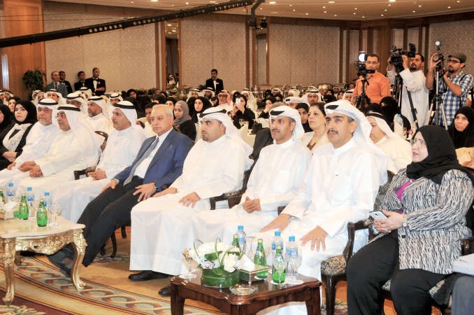 د بدر العيسى وعصام الصقر وفيصل مقصيد وقياديو وزارة التربية﻿