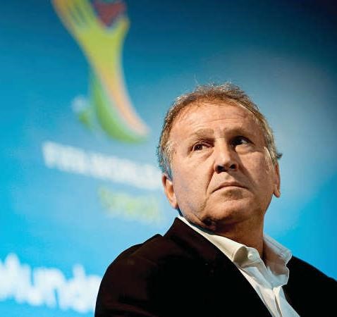 البرلمان الأوروبي يطالب بلاتر بالتنحي