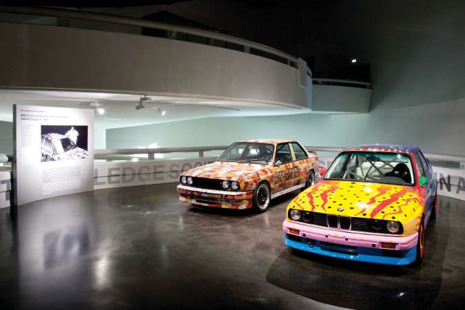 BMW تحتفل بأربعين عاماً من الأعمال الفنية على سياراتها