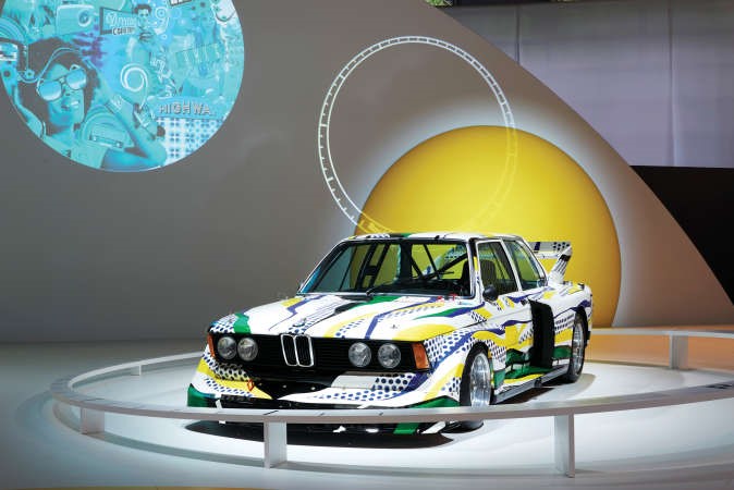 BMW تحتفل بأربعين عاماً من الأعمال الفنية على سياراتها