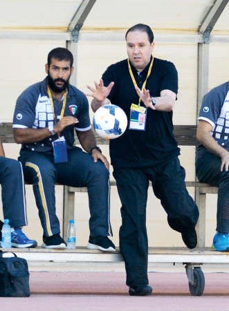 المدرب نبيل معلول يشيد باداء اللاعبين﻿