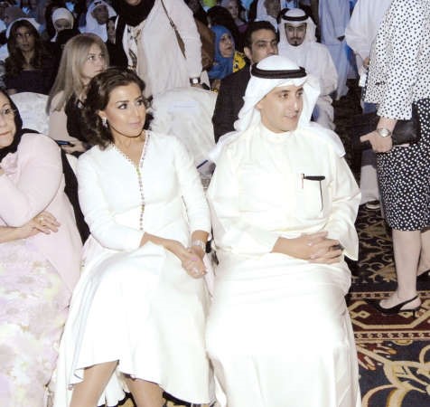 الشيخ داحمد الناصر وعقيلته الشيخة هنوف البدر ﻿