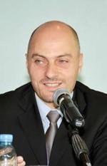 شادي بنا﻿