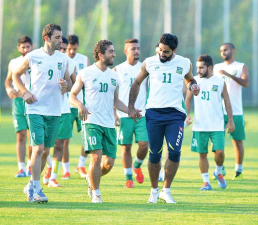 عدد من محترفي العربي امام خيار البقاء او الرحيل