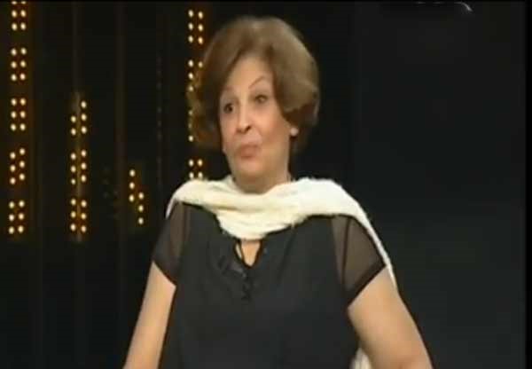 بالفيديو.. عائشة الكيلاني: أجريت 30 عملية تجميل وفاضل أركب عيون خضرا