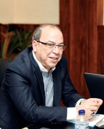مدير المحطة الارضية لمصر للطيران بمطار الكويت جمال حبشي