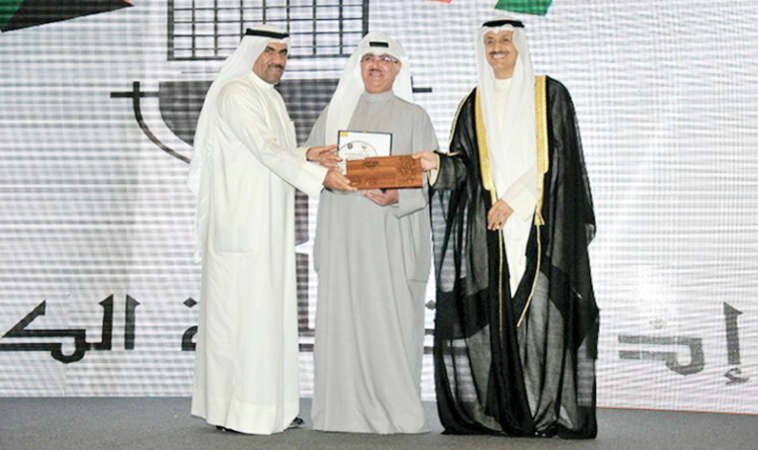 تكريم رئيس قسم الفن الزميل مفرح الشمري﻿