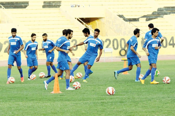 الأزرق يتجمع بعد العيد