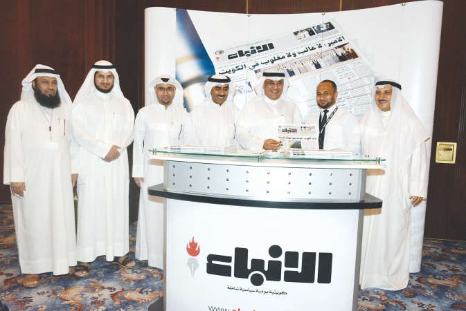 دمطر المطيري وسعد الشبو وعلي حسن في جناح الانباء ريليش كومار