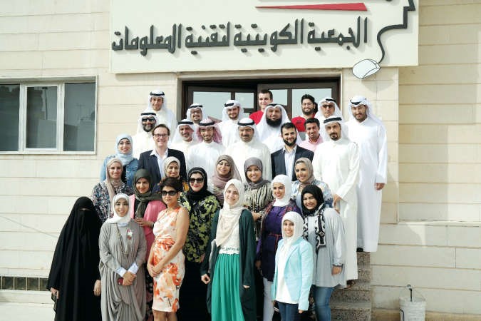 عدد من المشاركين في الجائزة﻿