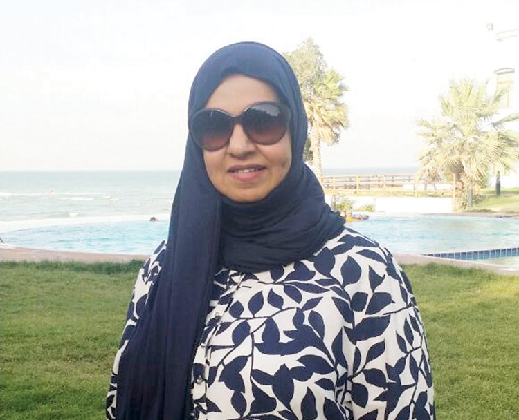 منى المطيري رئيسة اللجنة النسائية للنائب مرزوق الغانم