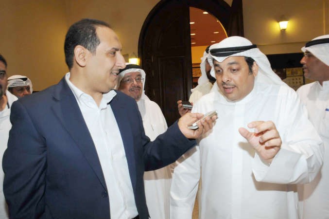 الصانع متحدثا الى الزميل اسامة ابوالسعود