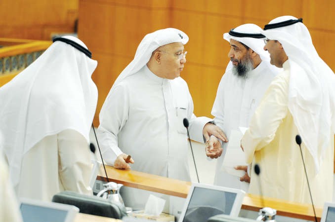 دعلي العبيدي ودعبدالرحمن الجيران ونبيل الفضل﻿
