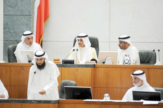الرئيس الغانم واحمد القضيبي وفيصل الشايع على المنصة 	هاني الشمري
﻿