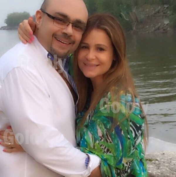 صورة.. كارول سماحة تدلل جنينها في رحلة رومانسية مع زوجها
