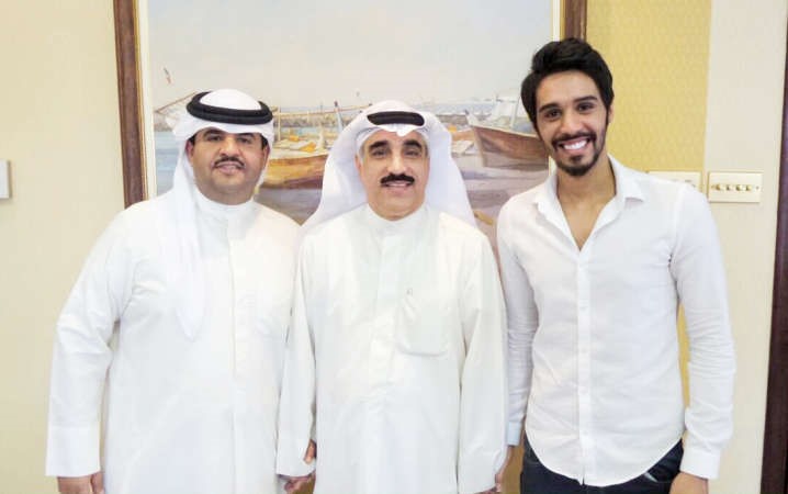 الشيخ دعيج الخليفة مع يوسف مصطفى وعبدالسلام الزايد﻿