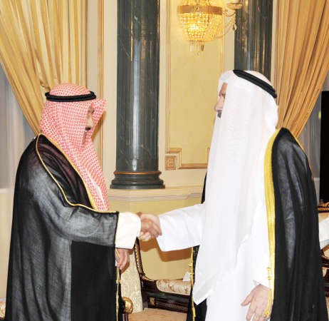 الشيخ دابراهيم الدعيج يتلقى التهاني