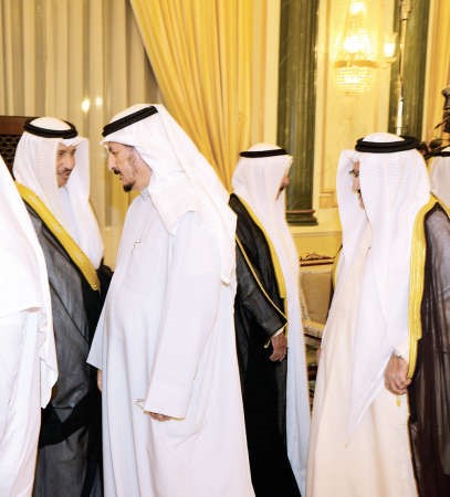 سمو الشيخ جابر المبارك يتلقى تهنئة مبارك الدويلة