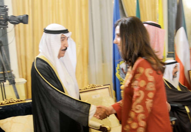 درولا دشتي تبارك بالشهر الكريم للشيخ جابر العبدالله