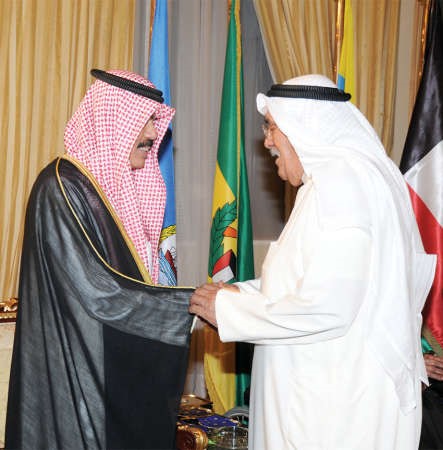 سمو ولي العهد يتلقى تهنئة اللواء فهد الفهد