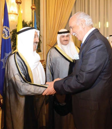 صاحب السمو يتلقى تهنئة محمد السنعوسي