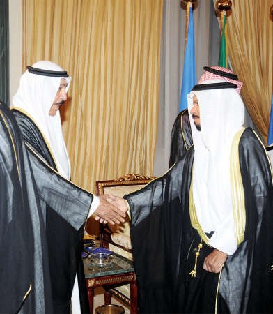 الشيخ جابر العبدالله يتلقى تهنئة محمد المسيلم