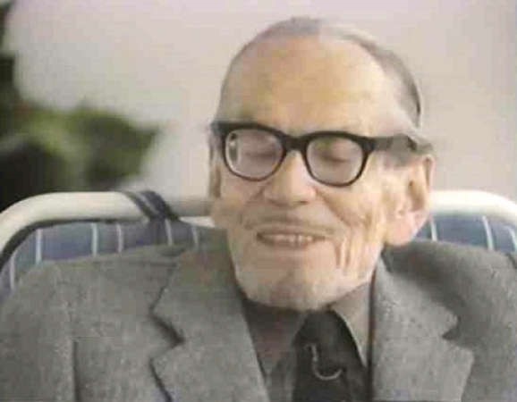 المفكر النمساوي محمد أسد أنت مسلم.. ولكن لا تدري