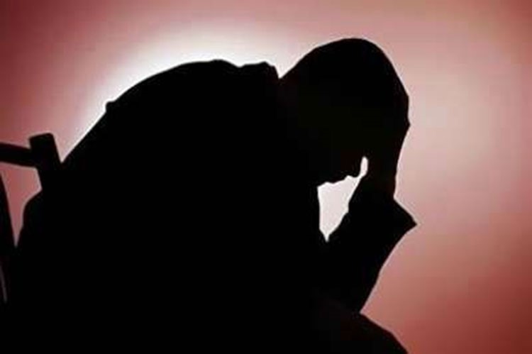 أوهمها بالحب ليشبع غرائزه فكان جزاؤه عاهة مستديمة والسجن 15 عاماً