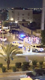 تجمهر حول مكان الاصطدام﻿