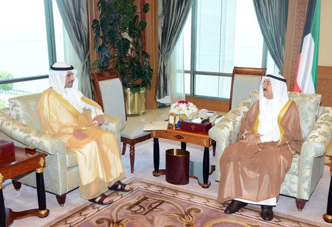 صاحب السمو الامير الشيخ صباح الاحمد مستقبلا مرزوق الغانم