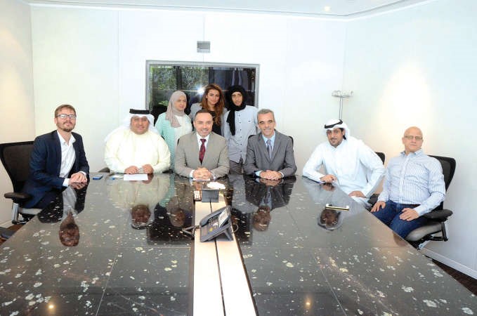 السفير كريستيان نخلة وهشام الغانم والمشاركون في المؤتمر الصحافي﻿