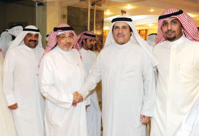 سلطان اللغيصم يتلقى التهنئة بالشهر الفضيل