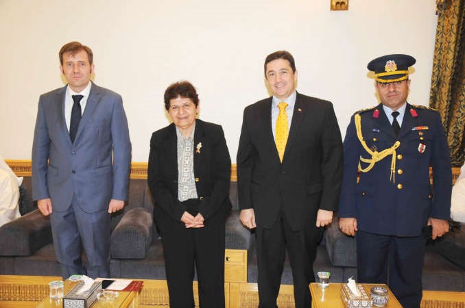 السفير التركي مباركا 
