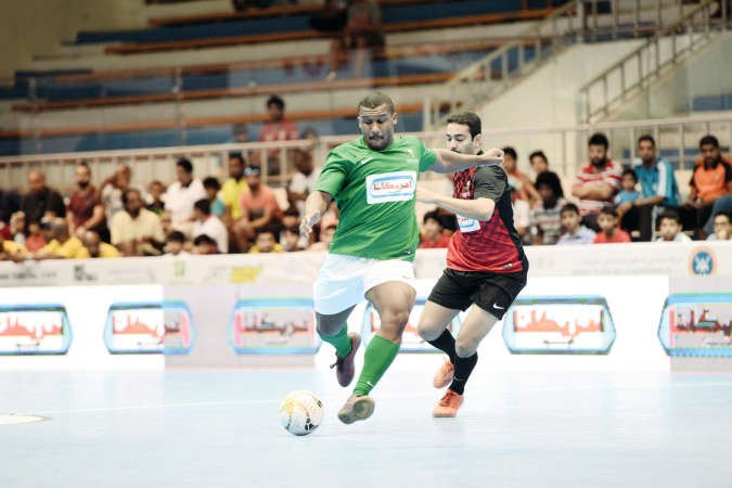 هروب من المدافع وتسديد على المرمى﻿
