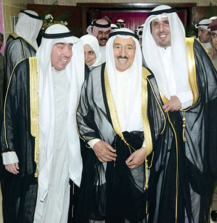 صاحب السمو الامير لدى وصوله الى جمعية المكفوفين﻿