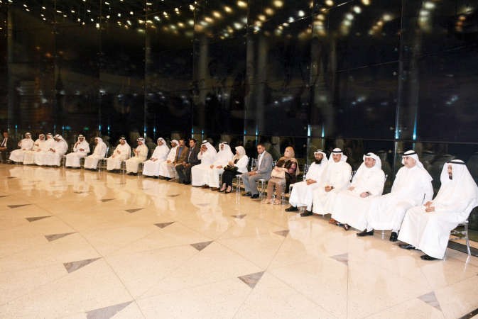 د علي العمير ونزار العدساني في مقدمة الحضور خلال الغبقة الرمضانية 	ريليش كومار﻿