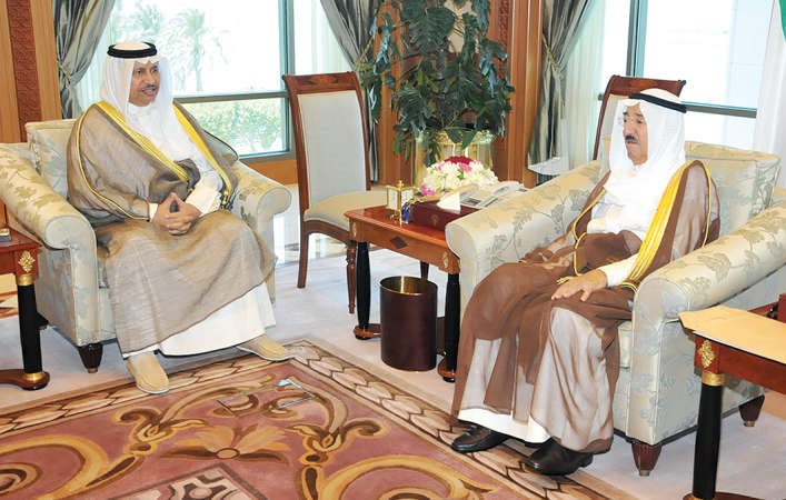 صاحب السمو الامير الشيخ صباح الاحمد مستقبلا سمو رئيس الوزراء الشيخ جابر المبارك﻿