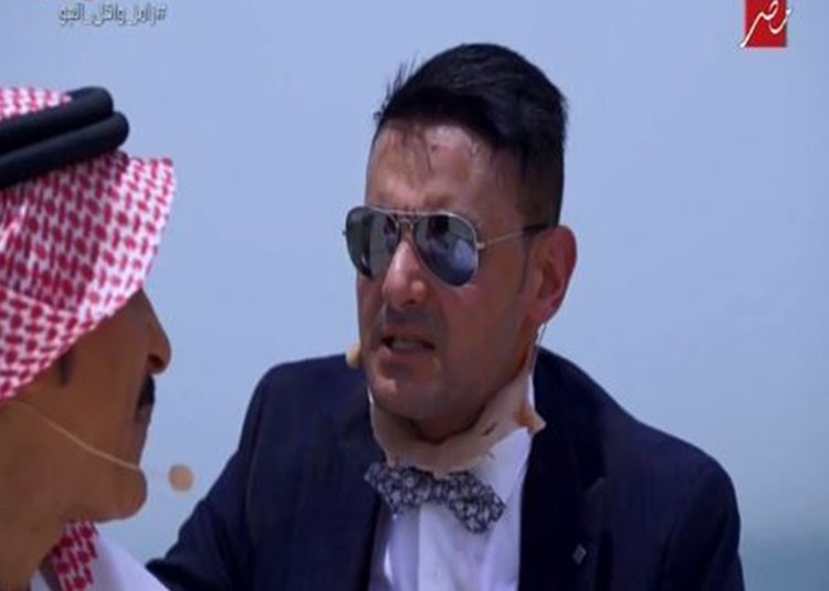 بالفيديو والصور.. عبدالله بالخير يسجل أغرب رد فعل ببرنامج "رامز واكل الجو"