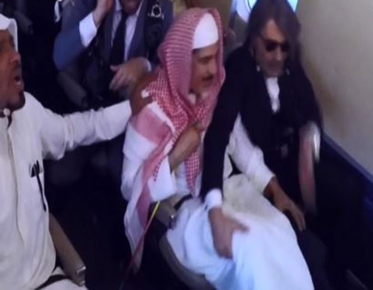 بالفيديو والصور.. عبدالله بالخير يسجل أغرب رد فعل ببرنامج "رامز واكل الجو"