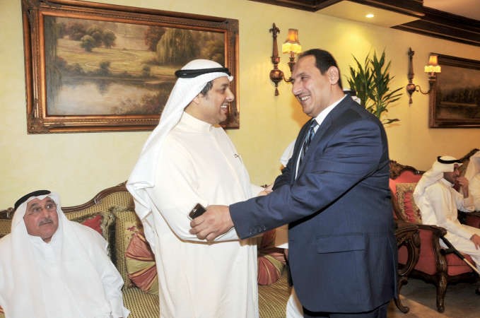 الزميل اسامة ابوالسعود مهنئا الوزير الصانع﻿