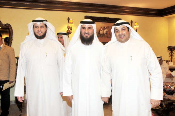 علام الكندري مهنئا يعقوب الصانع﻿