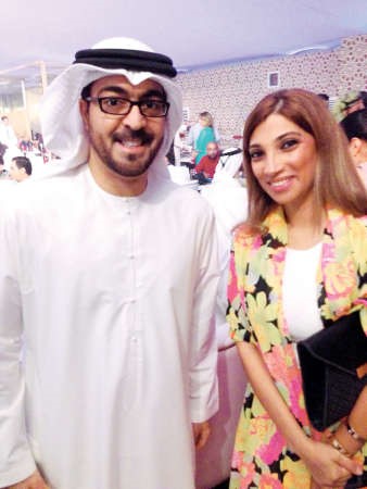 الزميلة خلود ابو المجد مع المطرب العائد محمد المازم