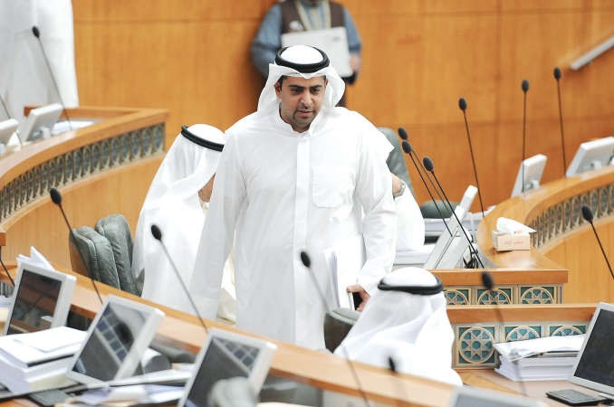 راكان النصف خلال الجلسة
