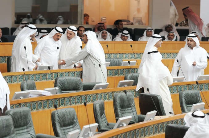 جانب من المشادة بين النصف والمعيوف