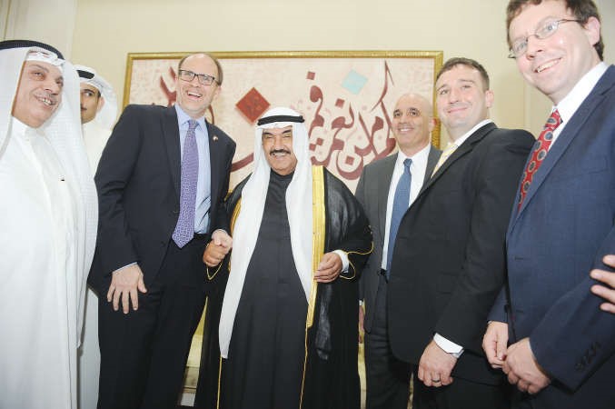 السفير الاميركي دوغلاس سيليمان مهنئا﻿