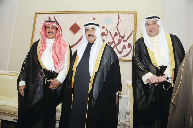 سمو الشيخ ناصر المحمد والشيخ دابراهيم الدعيج والشيخ فيصل الحمود﻿