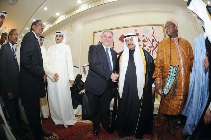 السفير العراقي محمد حسين بحر العلوم مهنئا﻿