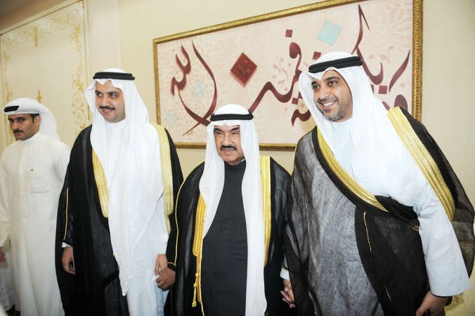 الشيخ محمد العبدالله والشيخ مبارك العبدالله يباركان﻿